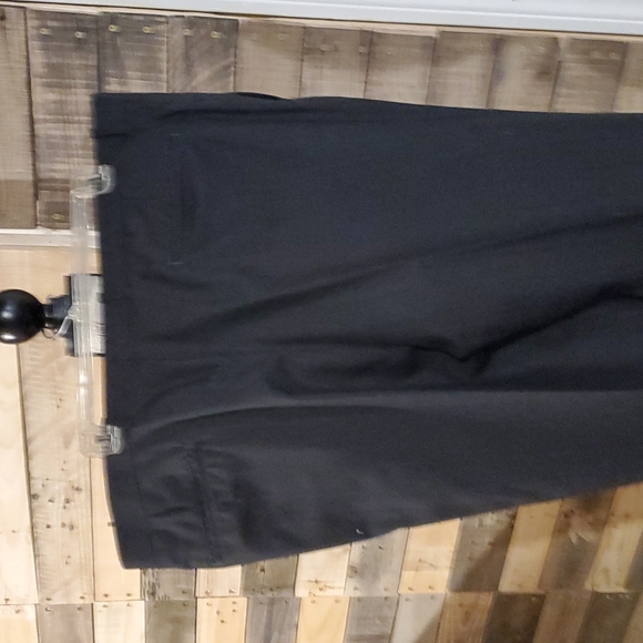 COPY - OSMUN'S 2 piece suit W/ matching red tie. - Picture 7 of 11